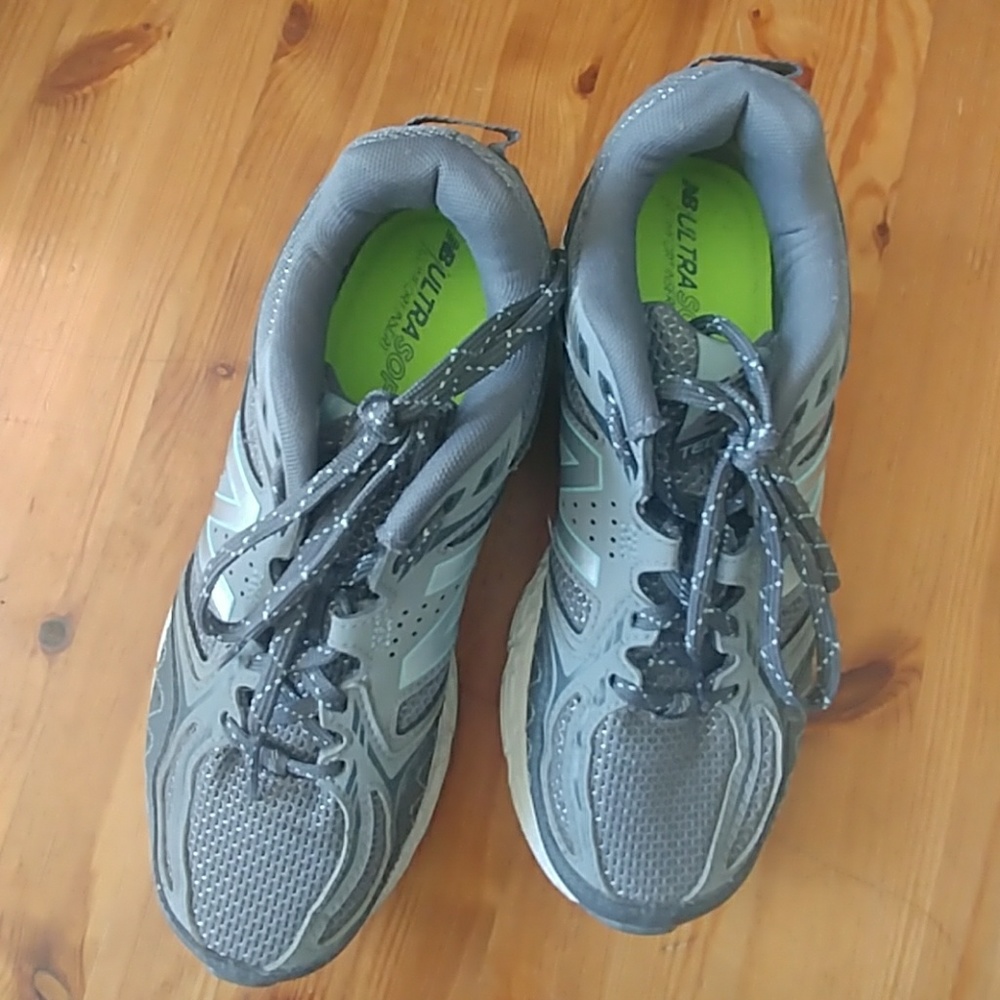 New Balance sneakers - worn once